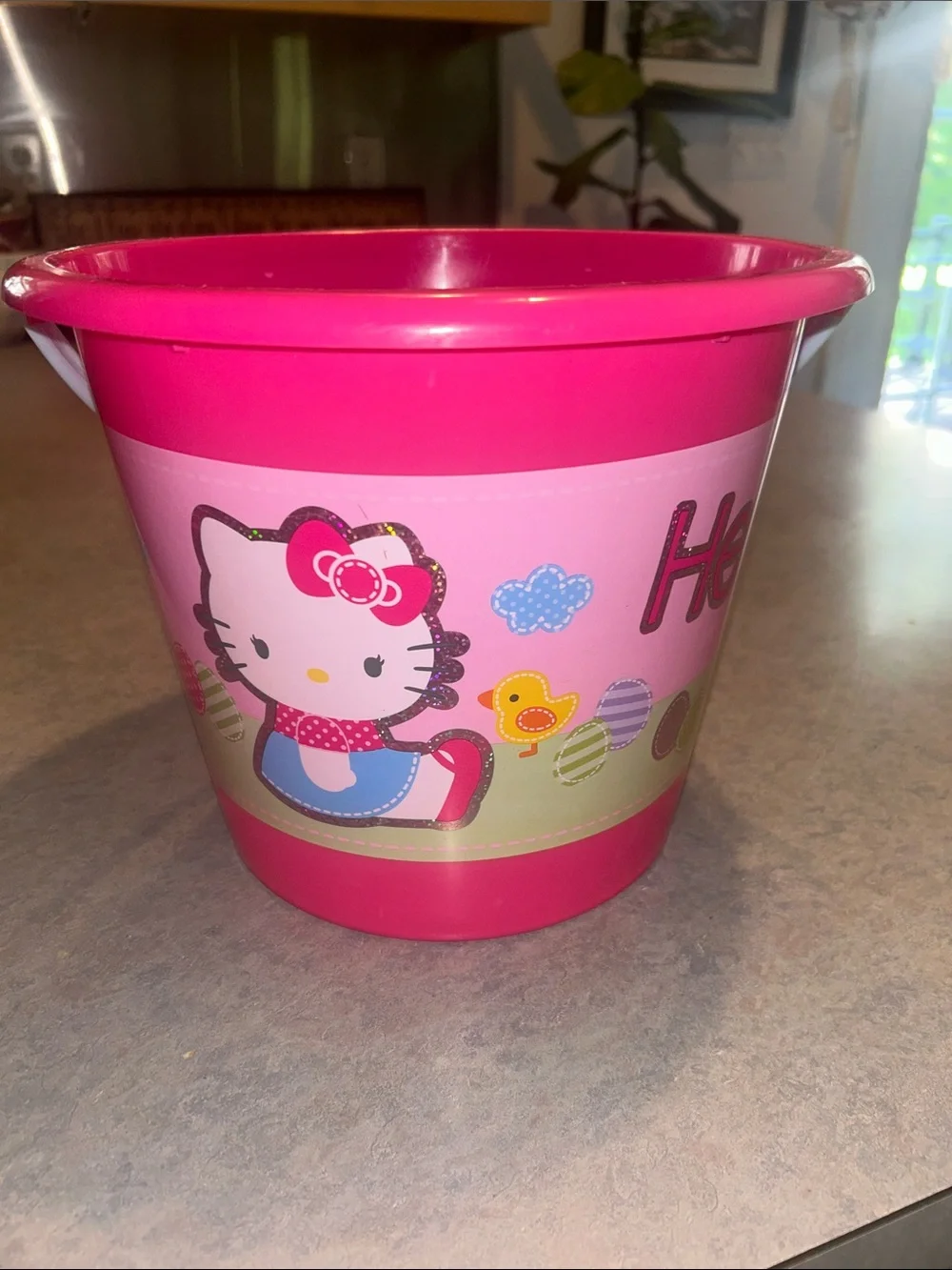 Hello Kitty, jumbo Easter bucket